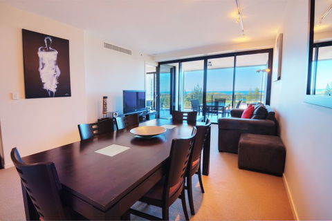 Ultra Broadbeach - Northern Rivers Accommodation 8
