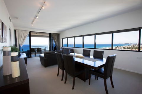 Ultra Broadbeach - Northern Rivers Accommodation 13