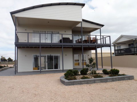 Ocean Swell - Northern Rivers Accommodation 3