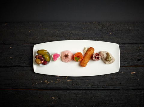 Farmers Arms Hotel & Art Suites Daylesford - Northern Rivers Accommodation 14