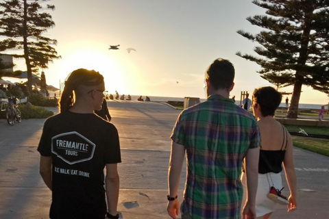 Fremantle Bar Tour: Go Where The Locals Go - Northern Rivers Accommodation 2