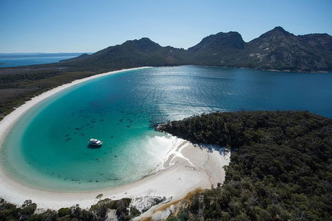 Wineglass Bay Cruise From Coles Bay - Northern Rivers Accommodation 0