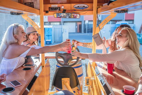 2 Hr - Public Individual Seat Tour & Drinks- Adelaide CBD - Northern Rivers Accommodation 1