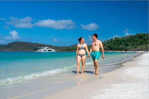 Whitehaven Beach Half-Day Cruises - Northern Rivers Accommodation 1
