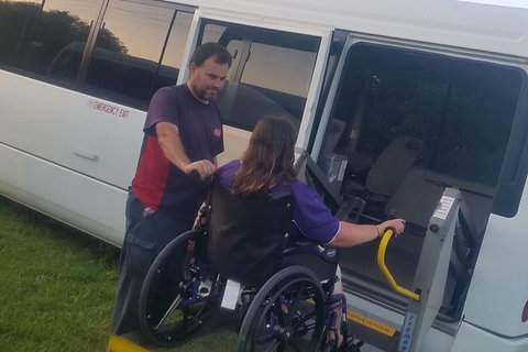 Brisbane Airport Arrival Shared Shuttle Service With Wheelchair Access - Northern Rivers Accommodation 1