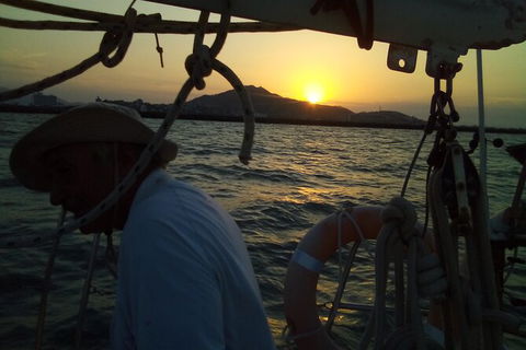 Townsville Sunset Sail Sailing Cruise Boat Tour - Northern Rivers Accommodation 9