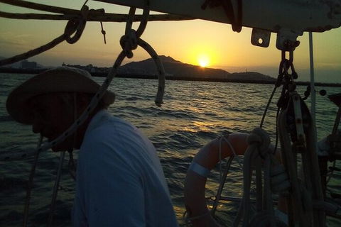 Townsville Lunchtime Sailing Cruise Boat Tour - Northern Rivers Accommodation 7