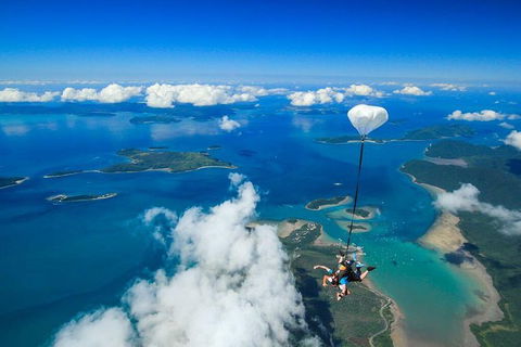 Airlie Beach Tandem Skydive - Northern Rivers Accommodation 2