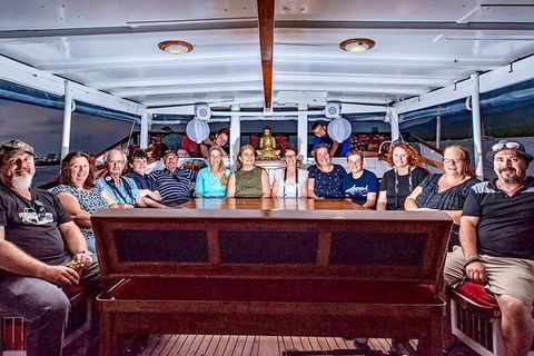 Shaolin Sunset Sailing Aboard Authentic Chinese Junk Boat - Northern Rivers Accommodation 5