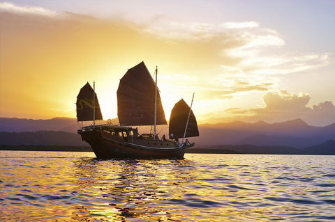 Shaolin Sunset Sailing Aboard Authentic Chinese Junk Boat - Northern Rivers Accommodation 4