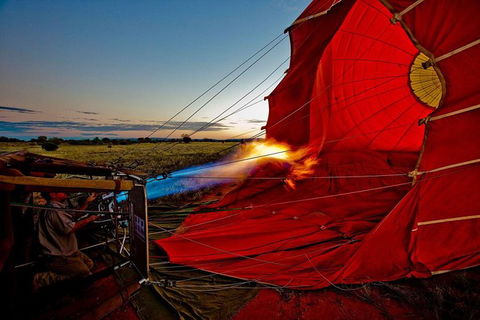 Early Morning Ballooning In Alice Springs - Northern Rivers Accommodation 5