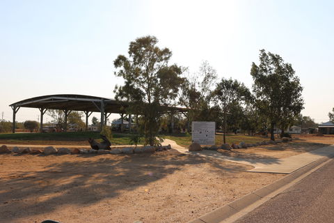 Longreach Skate Park - Northern Rivers Accommodation 0