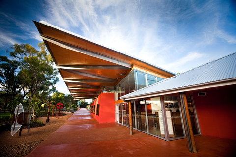 Savannah Visitor Plaza, Taronga Western Plains Zoo Dubbo - Northern Rivers Accommodation 1