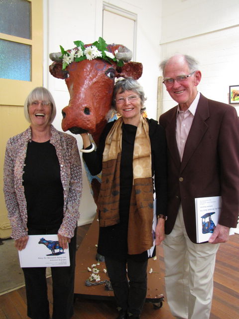 Daisy The Decorated Dairy Cow - Northern Rivers Accommodation 2