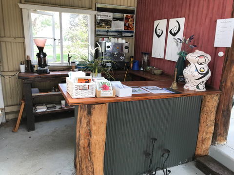 Tin Shed Gallery - Northern Rivers Accommodation 1