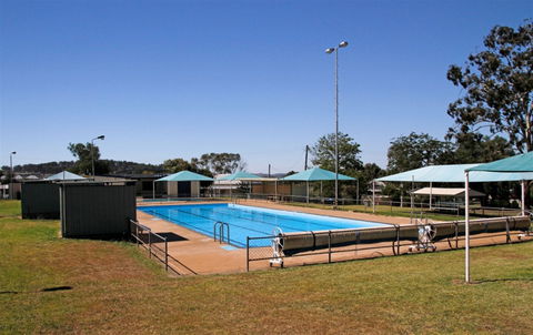 Manildra Swimming Pool - Northern Rivers Accommodation 0