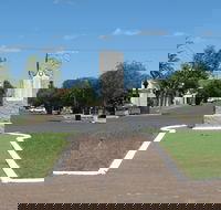 War Memorial and Heroes Avenue Roma - Northern Rivers Accommodation