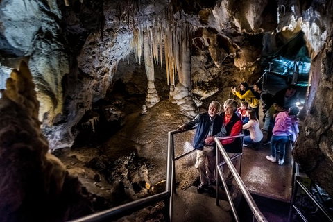 Jenolan Caves: Imperial Cave Tour - Northern Rivers Accommodation 3