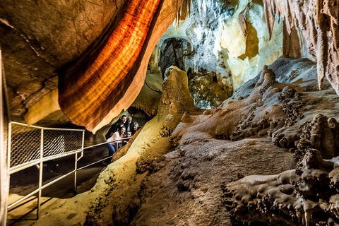 Jenolan Caves: Imperial Cave Tour - Northern Rivers Accommodation 4