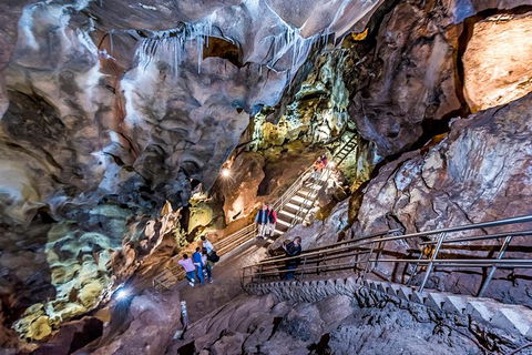 Jenolan Caves: Chifley Cave Tour - Northern Rivers Accommodation 3