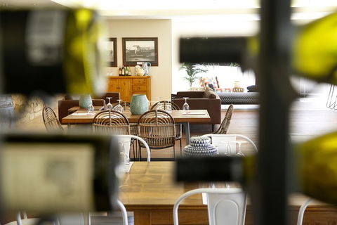 Tulloch Wines- Mystery Wine Tasting Experience With Local Cheese And Charcuterie - Northern Rivers Accommodation 11