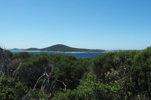 Boulder Bay Half Day Guided Walk - Northern Rivers Accommodation 6