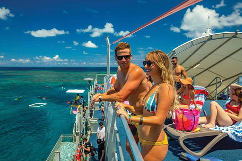 Outer Reef Pontoon Experience From Cairns - Northern Rivers Accommodation 7
