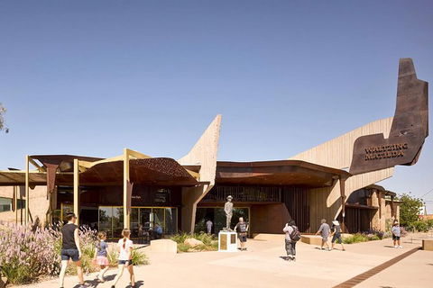 Winton Discovery Day Tour - Northern Rivers Accommodation 3