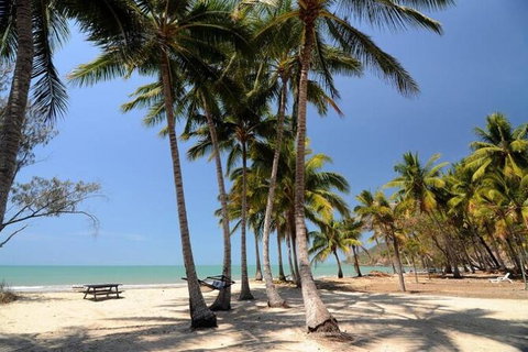 SHUTTLE - Thala Beach And Turtle Cove From Port Douglas (Return Transfer) - Northern Rivers Accommodation 2