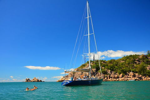 Helicopter And Magnetic Island Sailing - Northern Rivers Accommodation 1