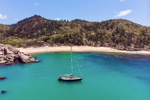 Helicopter And Magnetic Island Sailing - Northern Rivers Accommodation 6