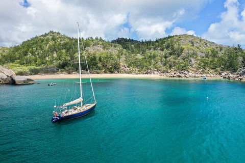 Helicopter And Magnetic Island Sailing - Northern Rivers Accommodation 8