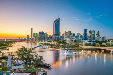Brisbane Airport Transfers : Brisbane To Brisbane Airport BNE In Business Car - Northern Rivers Accommodation 5