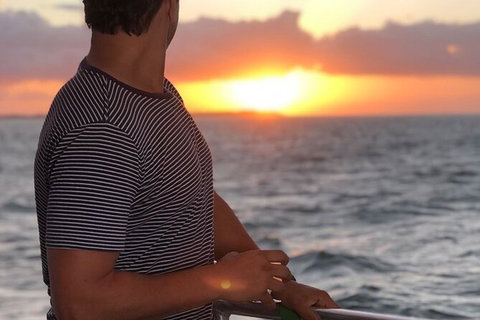 Sunset Twilight Cruise In Hervey Bay - Northern Rivers Accommodation 3