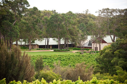 Clairault & Streicker Wines - Northern Rivers Accommodation 4