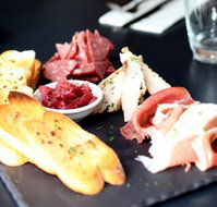 Watt Modern Dining - Northern Rivers Accommodation