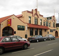 Cooley's Hotel - Northern Rivers Accommodation
