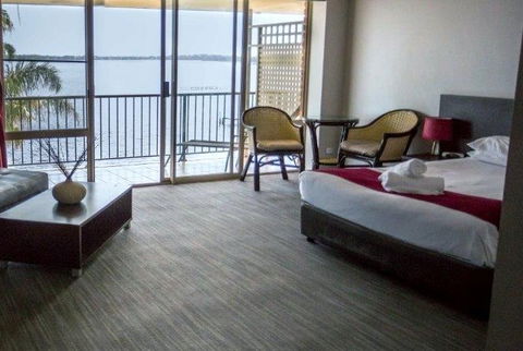 The Beachcomber Hotel - Northern Rivers Accommodation 0
