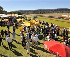 Alice Springs Turf Club - Northern Rivers Accommodation 3