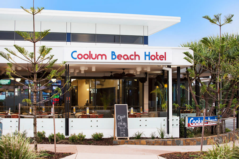 Coolum Beach Hotel - Northern Rivers Accommodation 3