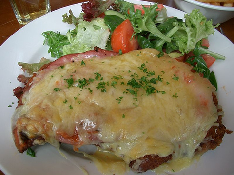 Raglan Tavern - Northern Rivers Accommodation 0