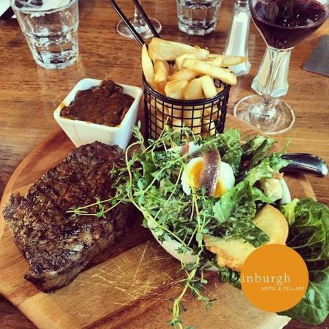 Edinburgh Hotel & Cellars - Northern Rivers Accommodation 1