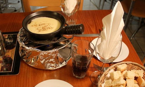 CJ's French Fondue Restaurant - Northern Rivers Accommodation 2