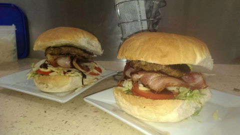 Glendon Street Cafe - Northern Rivers Accommodation 3