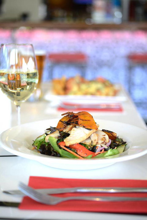 Dolly’s Bar & The Hibiscus Tavern - Northern Rivers Accommodation 4