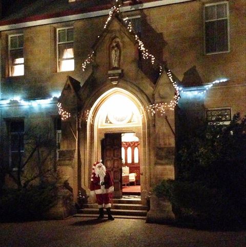 Abbey Of The Roses - Christmas In July - Northern Rivers Accommodation 0