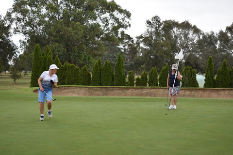 Nine And Dine Golf And Buffet Dinner With Seafood - Northern Rivers Accommodation 1