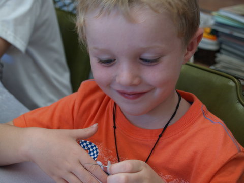 School Holiday One Hour Beading Workshops - Northern Rivers Accommodation 2