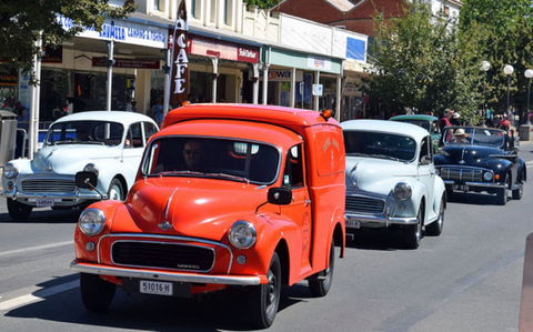 Corowa Rotary Federation Festival Parade - Northern Rivers Accommodation 2