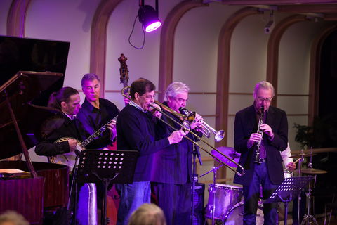 Devonport Jazz - Northern Rivers Accommodation 1